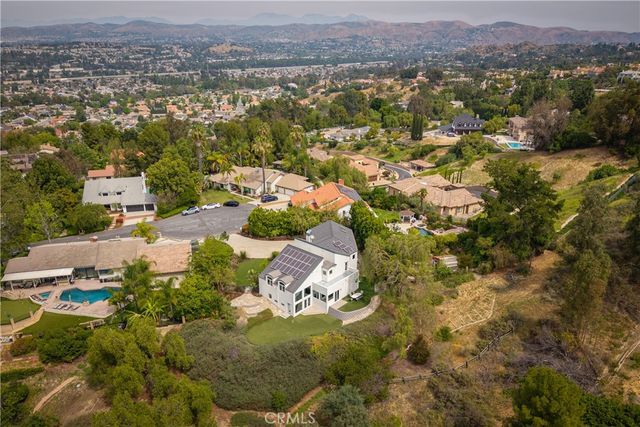 385 S Via Montanera, Anaheim Hills, CA 92807