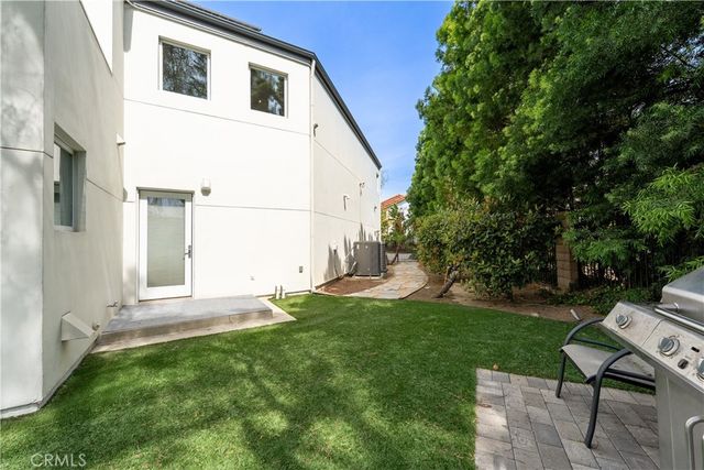 385 S Via Montanera, Anaheim Hills, CA 92807