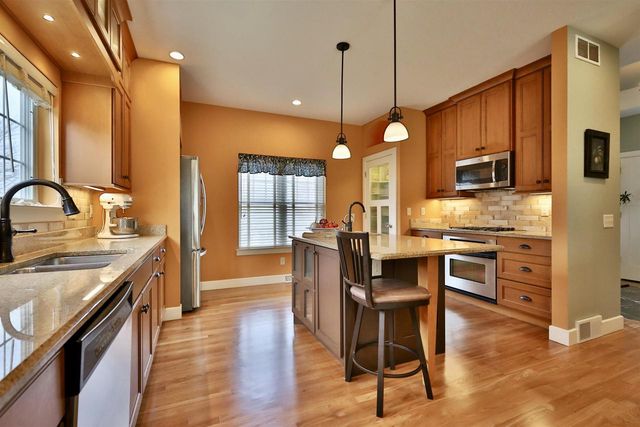21 Settler Hill Circle, Madison, WI 53717