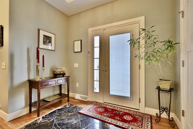 21 Settler Hill Circle, Madison, WI 53717