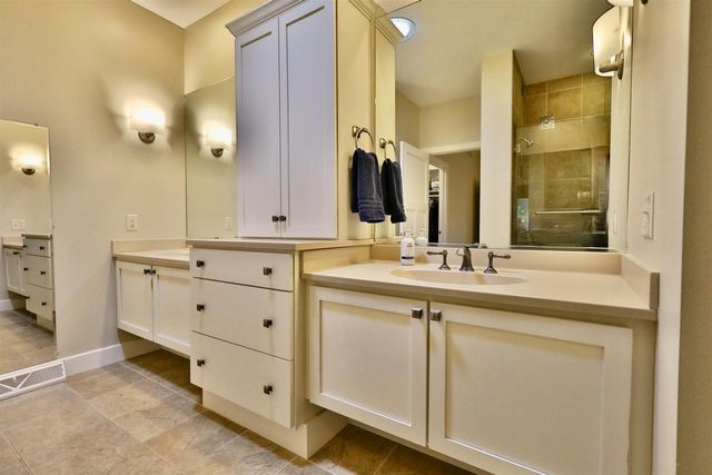 21 Settler Hill Circle, Madison, WI 53717