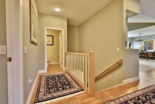 21 Settler Hill Circle, Madison, WI 53717