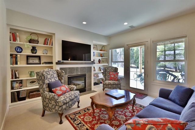 21 Settler Hill Circle, Madison, WI 53717