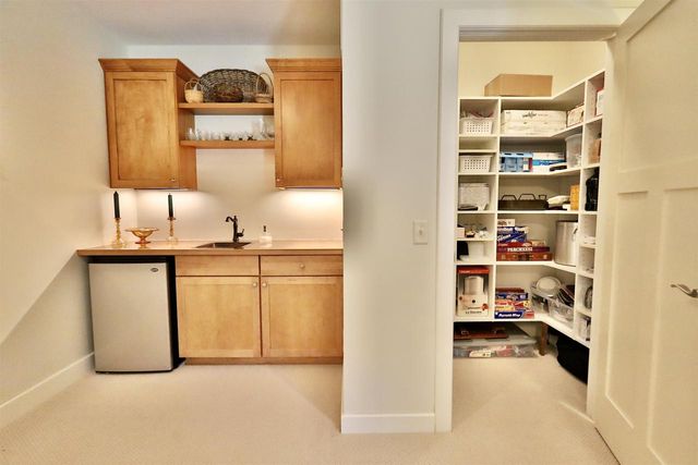 21 Settler Hill Circle, Madison, WI 53717