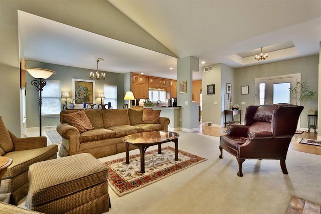 21 Settler Hill Circle, Madison, WI 53717
