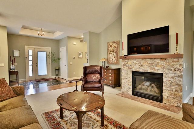 21 Settler Hill Circle, Madison, WI 53717