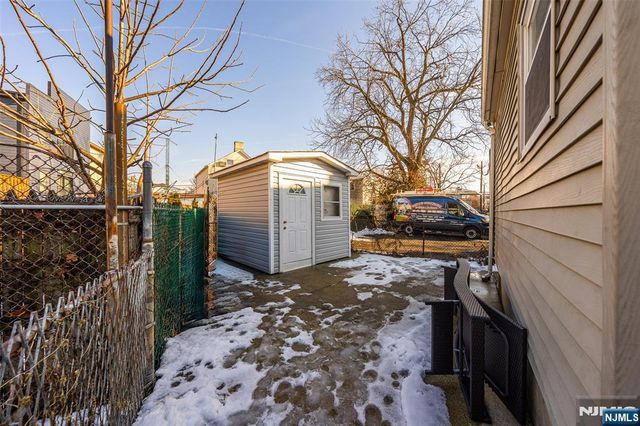 44-46 Richards Street, Newark, NJ 07105