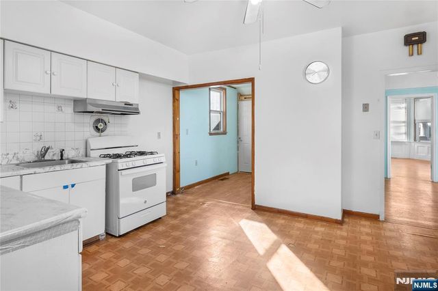 44-46 Richards Street, Newark, NJ 07105