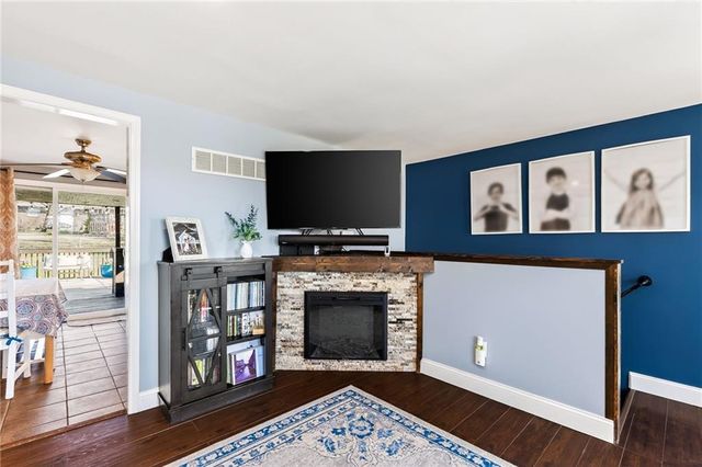 5904 NE 45th Street, Kansas City, MO 64117