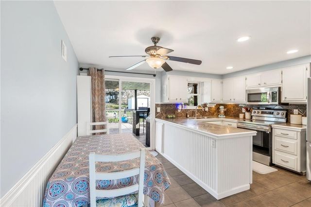 5904 NE 45th Street, Kansas City, MO 64117