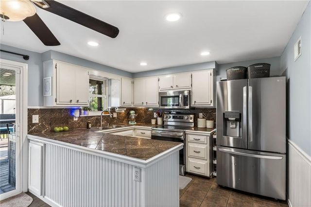 5904 NE 45th Street, Kansas City, MO 64117