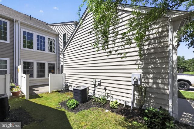 48 BORTON AVE, Voorhees, NJ 08043