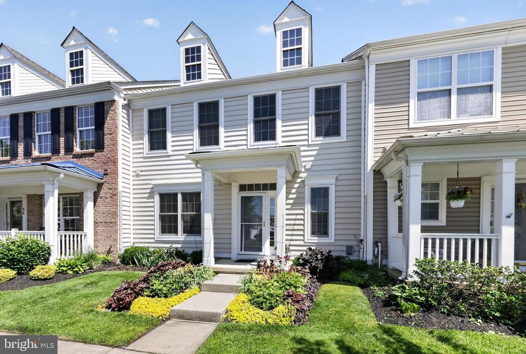 48 BORTON AVE, Voorhees, NJ 08043