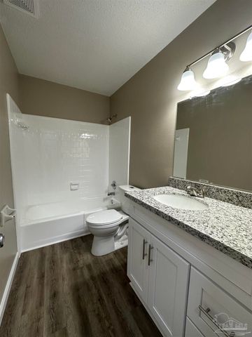 8011 Kipling St, Pensacola, FL 32514