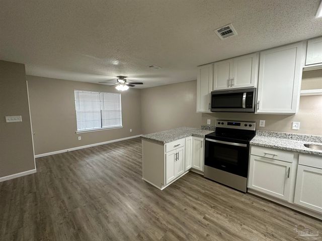 8011 Kipling St, Pensacola, FL 32514