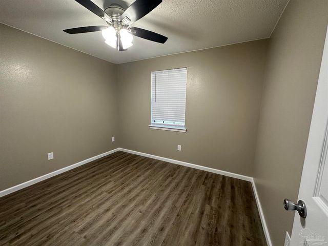 8011 Kipling St, Pensacola, FL 32514