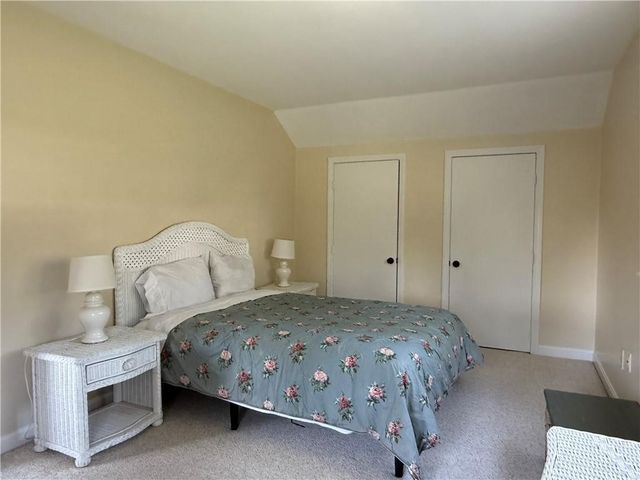 157 Briarwood Avenue, Middletown, RI 02842