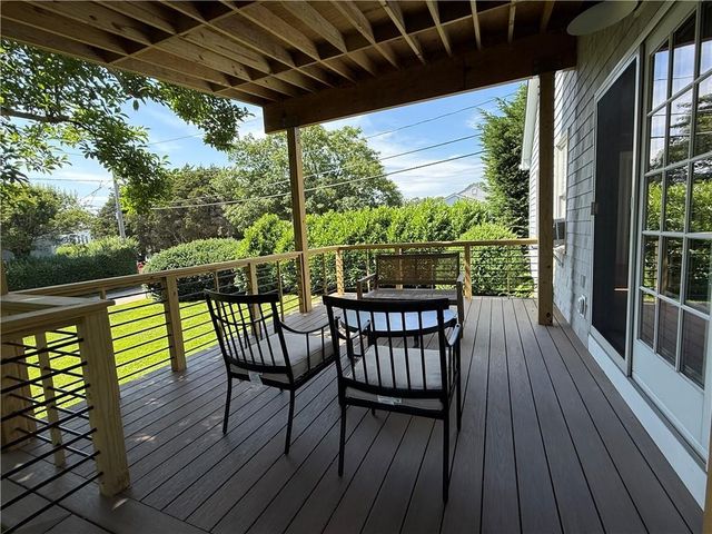 157 Briarwood Avenue, Middletown, RI 02842