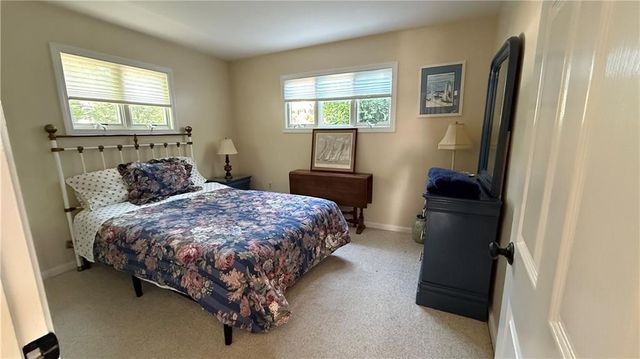 157 Briarwood Avenue, Middletown, RI 02842