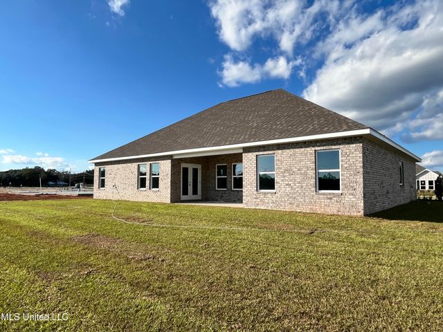 6617 Palm Pointe Drive, Ocean Springs, MS 39564