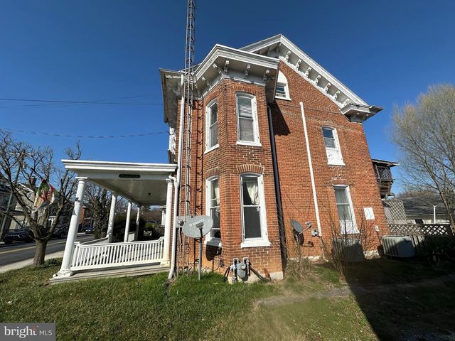234 S WASHINGTON STREET, Greencastle, PA 17225