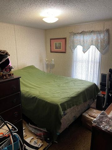 1725 Cook Road, Taneyville, MO 65759