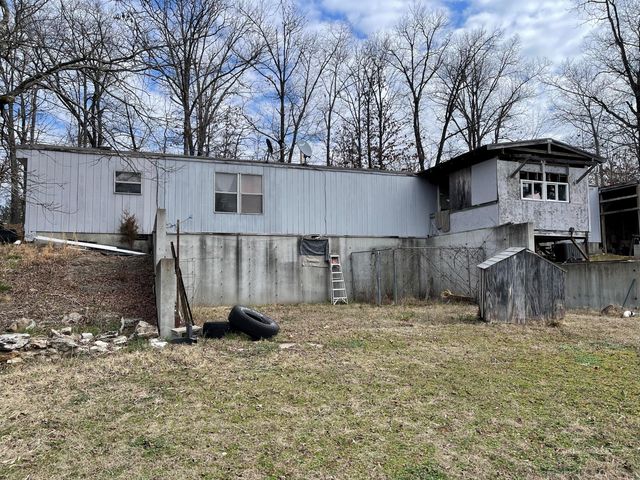 1725 Cook Road, Taneyville, MO 65759