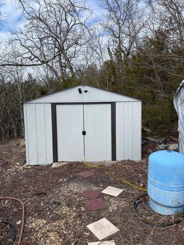 1725 Cook Road, Taneyville, MO 65759