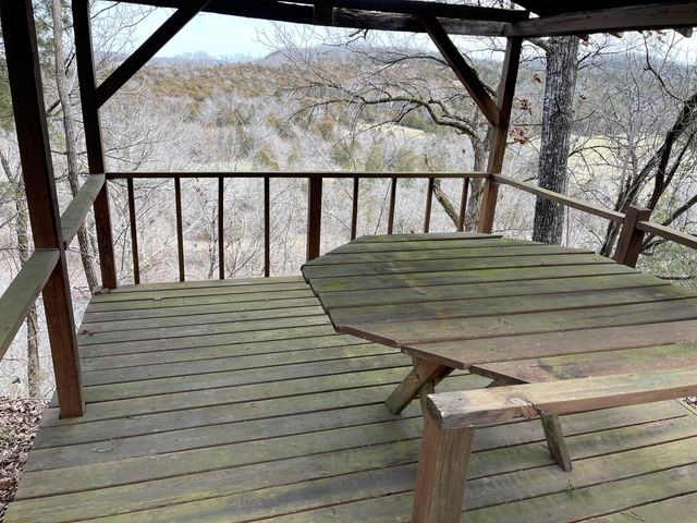 1725 Cook Road, Taneyville, MO 65759