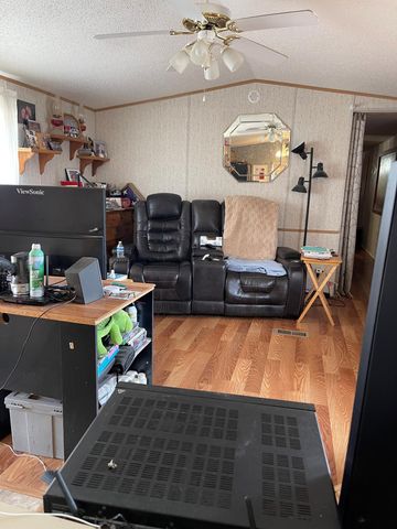 1725 Cook Road, Taneyville, MO 65759