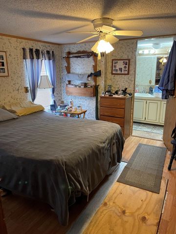 1725 Cook Road, Taneyville, MO 65759