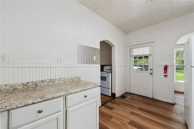 101 LINCOLN AVE, Charleroi Boro, PA 15022