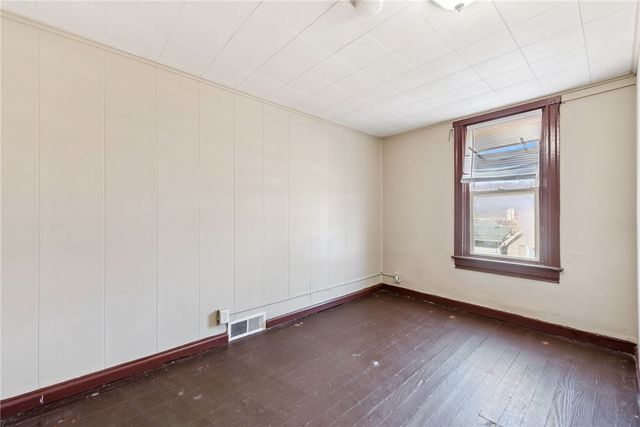 101 LINCOLN AVE, Charleroi Boro, PA 15022