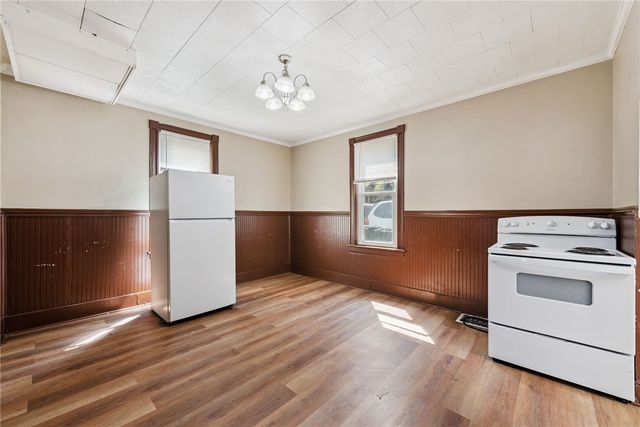 101 LINCOLN AVE, Charleroi Boro, PA 15022