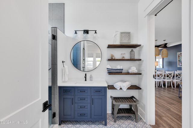 8703 Ocean View Drive East, Emerald Isle, NC 28594