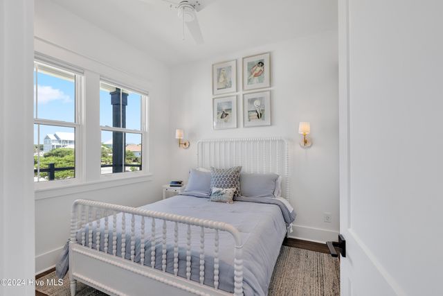 8703 Ocean View Drive East, Emerald Isle, NC 28594