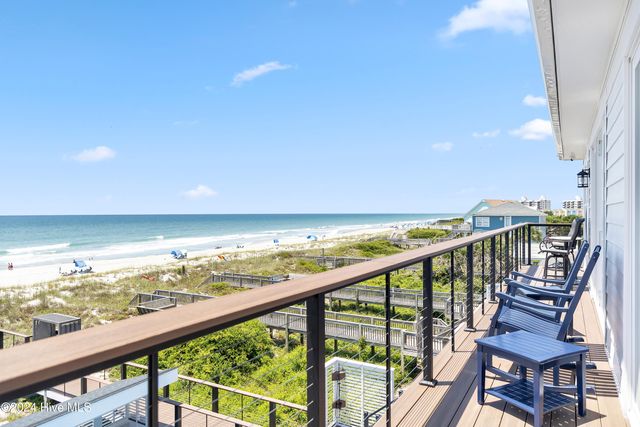 8703 Ocean View Drive East, Emerald Isle, NC 28594