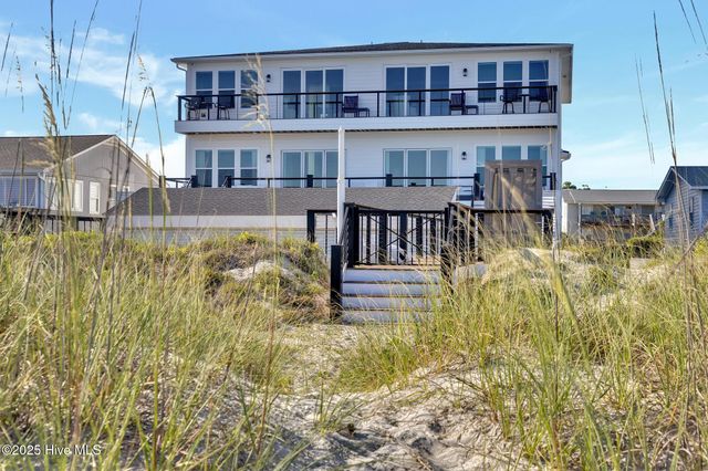 8703 Ocean View Drive East, Emerald Isle, NC 28594