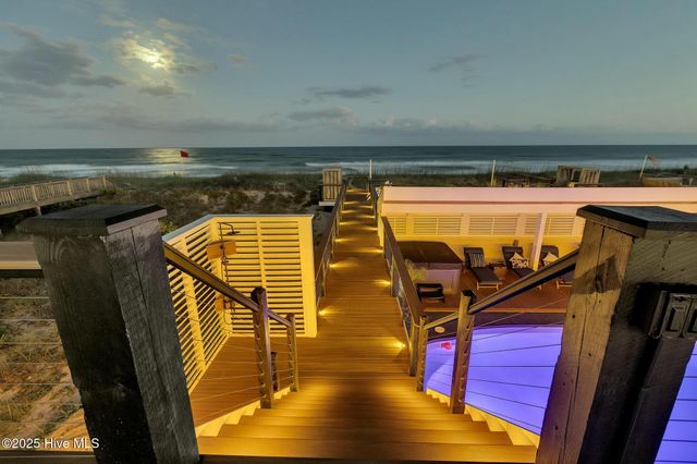 8703 Ocean View Drive East, Emerald Isle, NC 28594