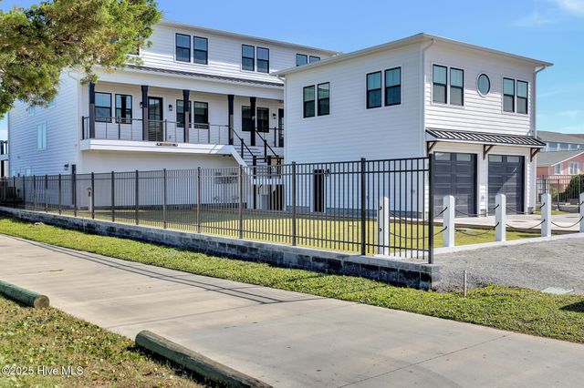 8703 Ocean View Drive East, Emerald Isle, NC 28594