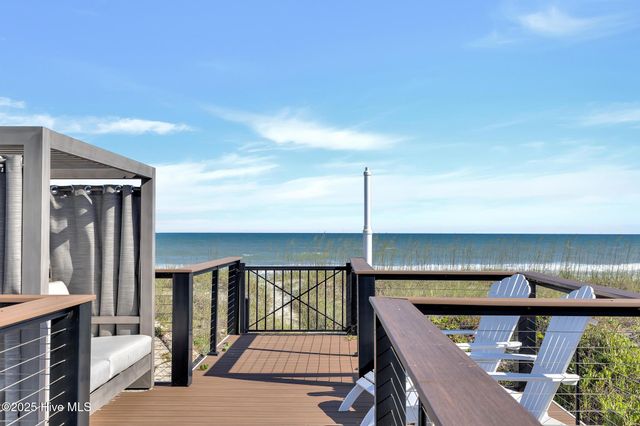 8703 Ocean View Drive East, Emerald Isle, NC 28594
