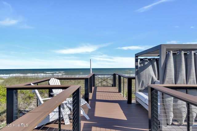 8703 Ocean View Drive East, Emerald Isle, NC 28594