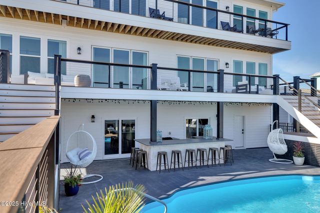 8703 Ocean View Drive East, Emerald Isle, NC 28594