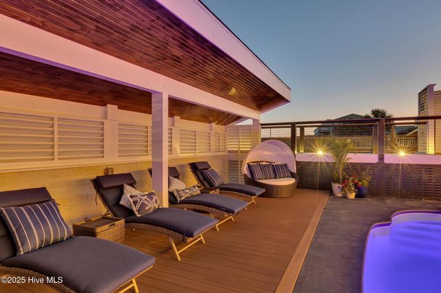 8703 Ocean View Drive East, Emerald Isle, NC 28594