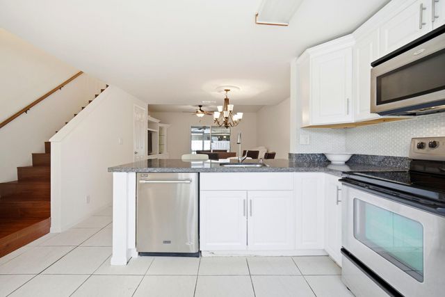 2683 NE 15th Street, Pompano Beach, FL 33062