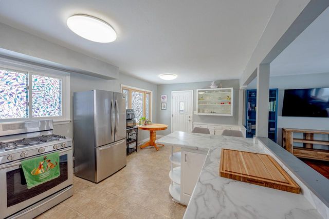 8855 W Forest Home AVENUE, Greendale, WI 53129