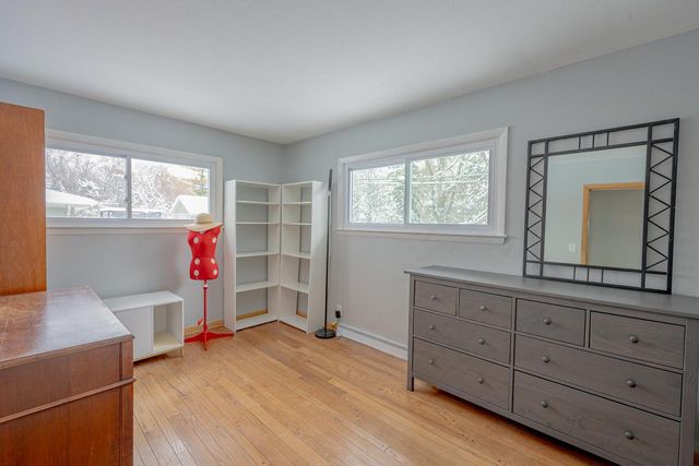 8855 W Forest Home AVENUE, Greendale, WI 53129