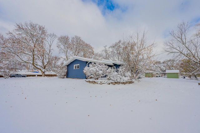 8855 W Forest Home AVENUE, Greendale, WI 53129