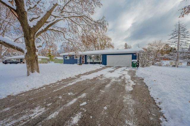 8855 W Forest Home AVENUE, Greendale, WI 53129