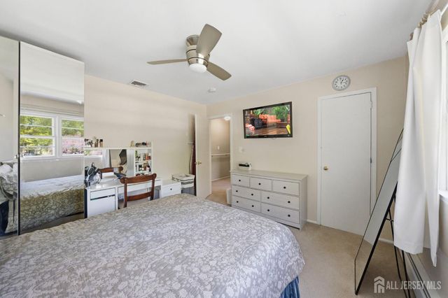 34 Ventnor Drive, Edison, NJ 08820